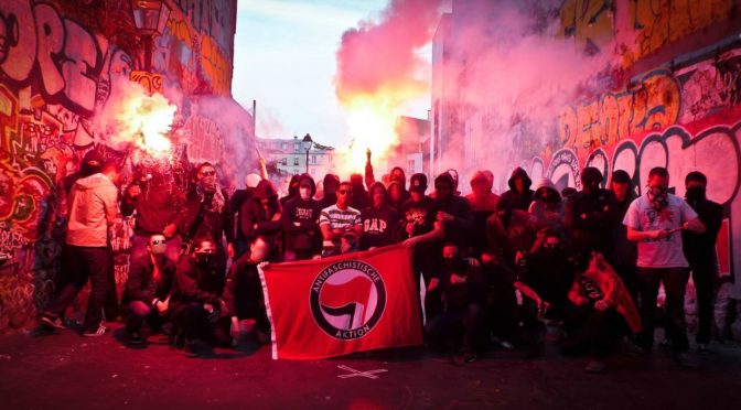 Antifa připomíná německý fašismus 30. let. Levice proti ní nezakročuje, jak má