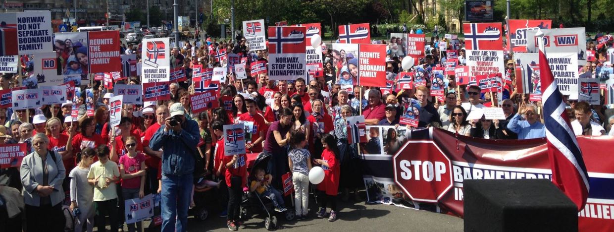 Proti Barnevernetu protestovaly stovky tisíc lidí po celém světě