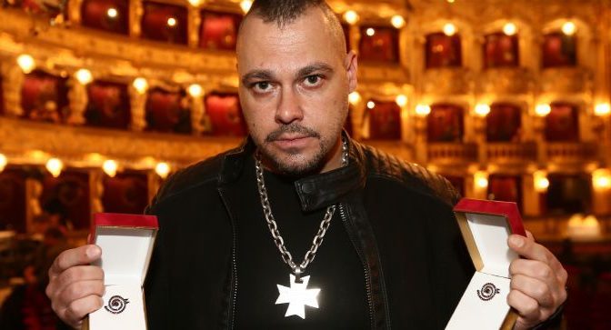 Radoslav Banga (Gypsy.cz) označil československé legionáře za nacisty. Rozeberme si “nacistické” symboly kapely Ortel