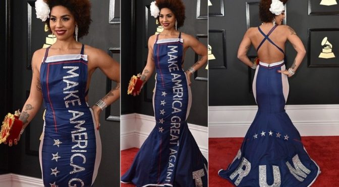 Joy Villa a šaty s Trumpem: Výhrůžky i exploze v prodejnosti