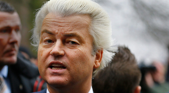 Geert Wilders je v ohrožení muslimskými extremisty. Musel přerušit předvolební kampaň.