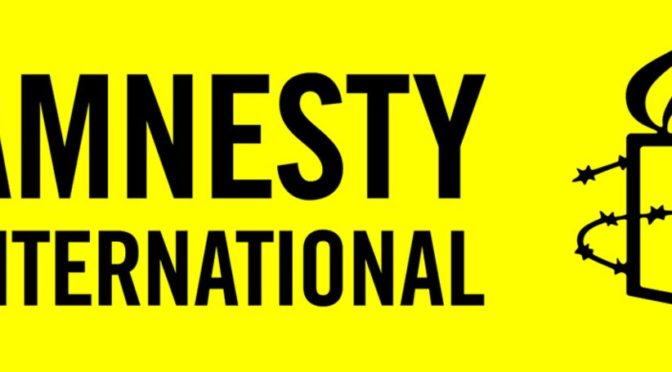 Amnesty International na Facebooku obhajuje islám. Zpochybňuje právo jej kritizovat