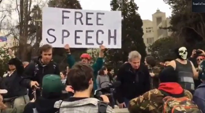 Další nepokoje v Berkeley, Antifa spálila vlajku “svoboda slova”