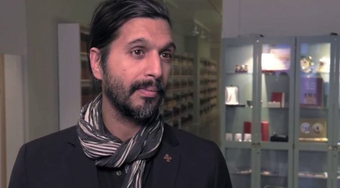 Pákistánec za plné podpory švédské vlády likviduje švédské artefakty